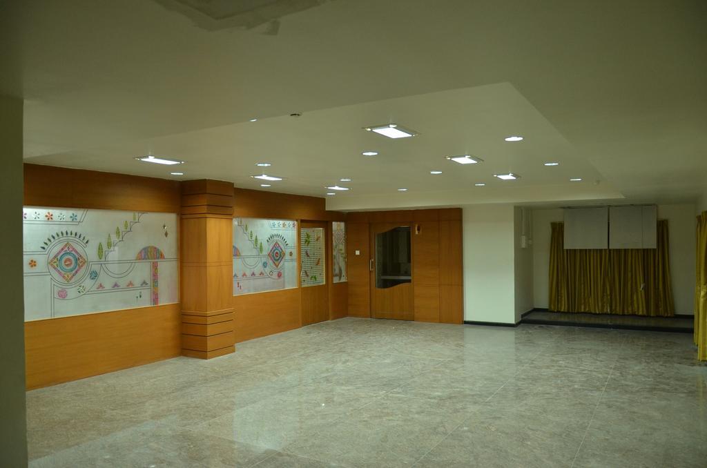 Sanu International Hotel Namakkal Bagian luar foto