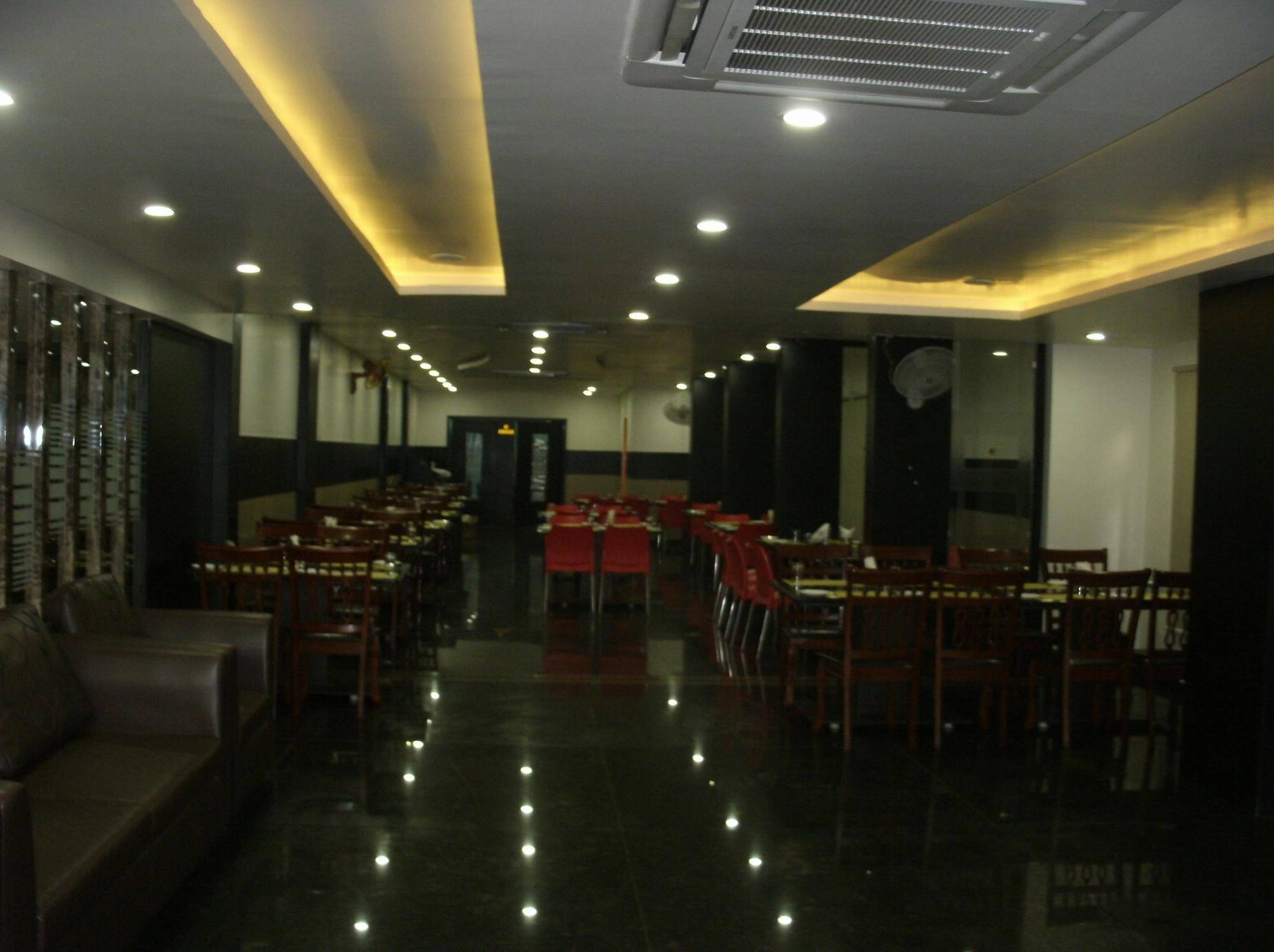 Sanu International Hotel Namakkal Bagian luar foto